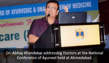 Dr.Abhay Khandekar addressing Doctors at the National Conference of  Ayurved held at Ahmedabad.